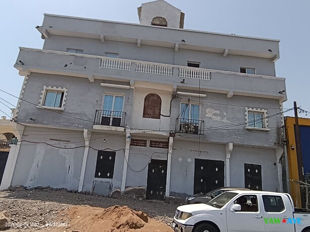 studios-et-locaux-commerciaux-a-la-cite-guelleh-batal-ambouli-big-0
