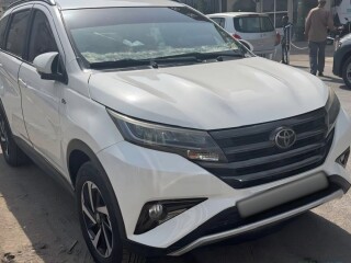 toyota-rush-en-bon-etat-annee-non-precisee