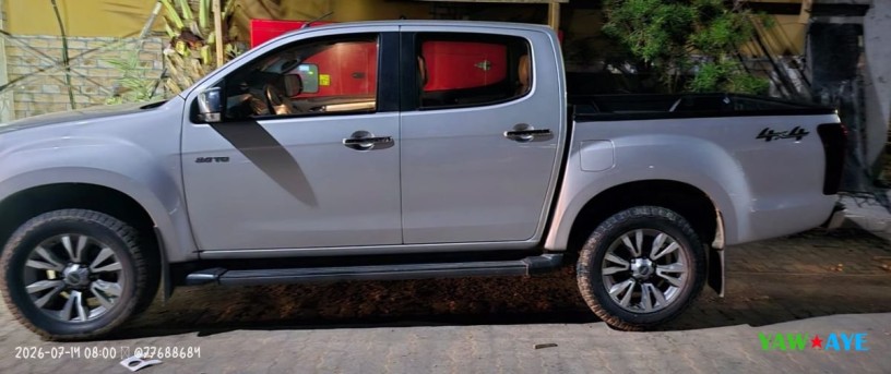 isuzu-d-max-2023-diesel-boite-automatique-fiable-et-robuste-big-0