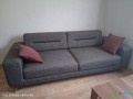 canape-3-places-gris-avec-coussins-bordeaux-small-0