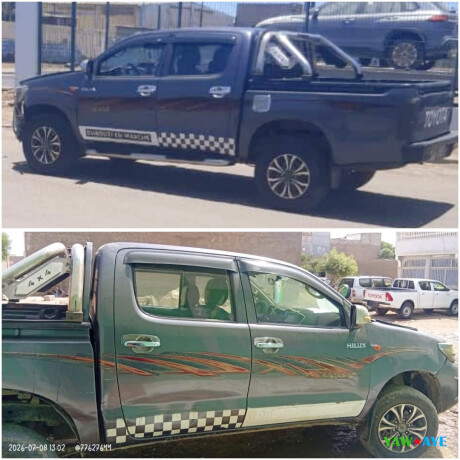 toyota-hilux-2015-diesel-boite-manuelle-en-excellent-etat-big-1
