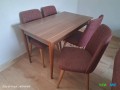 table-a-manger-moderne-avec-4-chaises-small-1