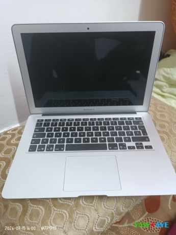 macbook-air-133-pouces-intel-core-i5-8-go-ram-256-go-ssd-big-1