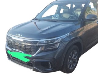 kia-seltos-2024-essence-boite-automatique-excellent-etat