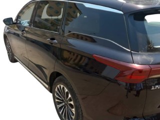 wuling-kaijie-2024-noire-voiture-de-luxe-neuve-et-spacieuse