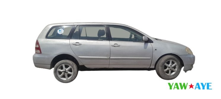 toyota-corolla-en-bon-etat-convertible-en-taxi-big-1