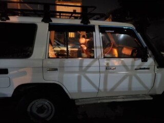 2017-toyota-hardtop-diesel-110000-km-10-seats-immaculate-condition-grab-it-now-on-yawaaye