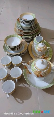service-complet-de-vaisselle-pour-usage-domestique-big-0