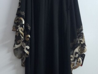 chic-abaya-galabiya-styles-for-eid-celebrations-shop-now-on-yawaaye
