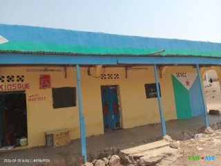 bail-commercial-a-louer-boutiques-ideales-aux-drapeaux-dali-sabieh-sur-yawaaye