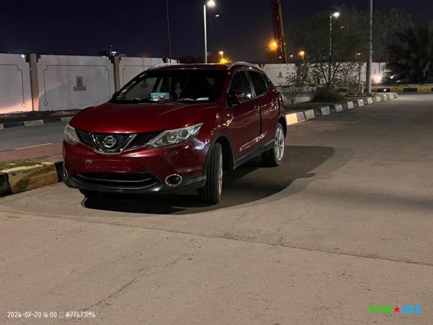 nissan-qashqai-rouge-metallise-excellente-condition-et-pret-a-rouler-big-1