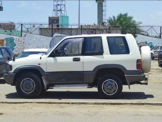 isuzu-4x4-tout-terrain-robuste-fiable-pour-toutes-vos-aventures