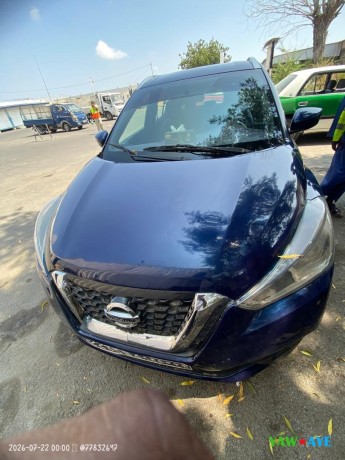 2020-nissan-kicks-essence-automatic-stylish-ready-to-roll-on-yawaaye-big-1