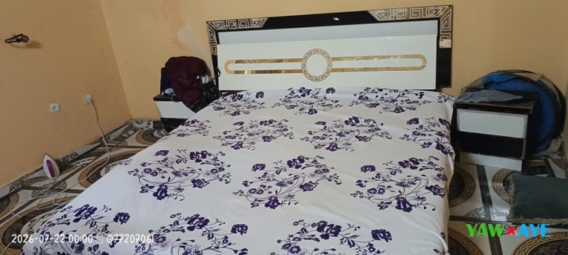 chambre-a-coucher-moderne-complete-en-excellent-etat-style-et-confort-a-yawaaye-big-0