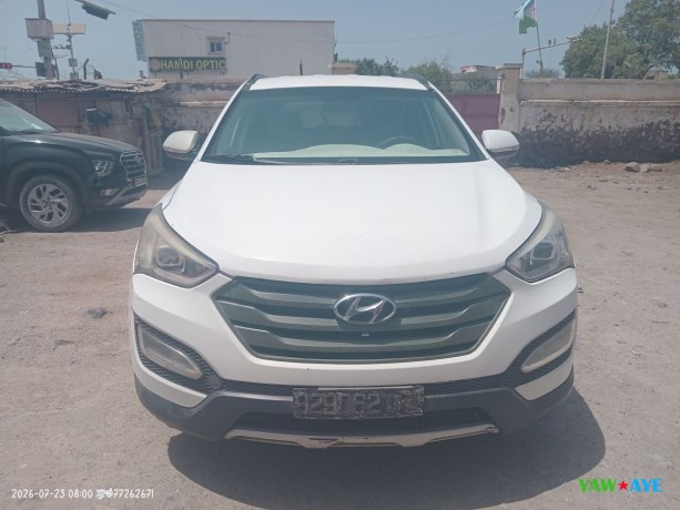 hyundai-confortable-bien-entretenue-ideal-pour-vos-aventures-big-0