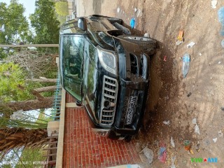toyota-prado-ancien-modele-occasion-rare-en-etat-impeccable-a-saisir-sur-yawaaye