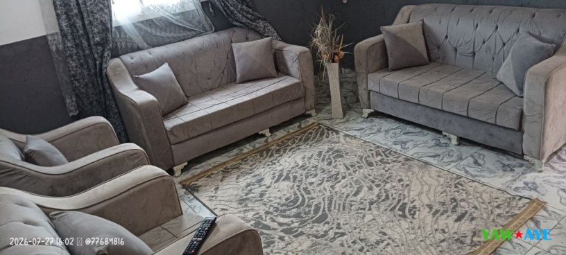 salon-complet-avec-canape-et-accessoires-en-excellent-etat-style-et-confort-big-0