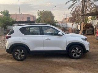 2024-kia-sonet-essence-15l-manual-fully-loaded-brand-new