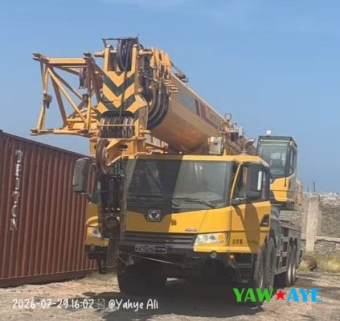 location-de-grue-mobile-80-tonnes-pratiquement-neuve-a-yawaaye-big-0