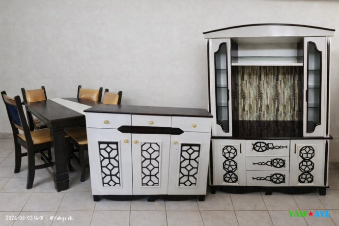 salon-a-manger-moderne-bicolore-en-excellent-etat-style-et-elegance-big-1