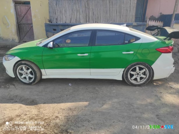 hyundai-en-excellent-etat-avec-climatisation-et-papiers-a-jour-a-saisir-sur-yawaaye-big-1