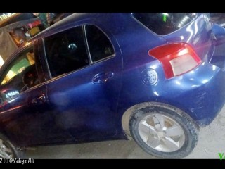 toyota-yaris-fiable-economique-en-excellent-etat-une-occasion-a-saisir-sur-yawaaye