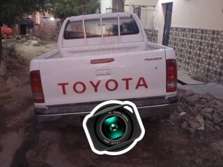 toyota-hilux-4x4-puissant-fiable-et-pret-pour-laventure