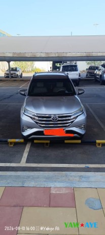 toyota-rush-7-places-essence-boite-automatique-big-0
