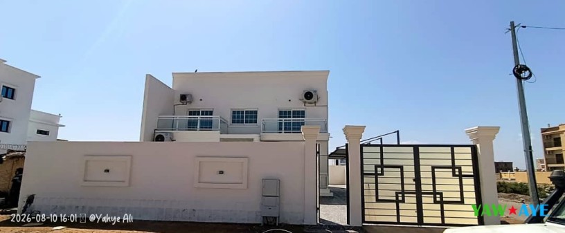 location-villa-8-chambres-avec-balcon-a-haramous-big-0