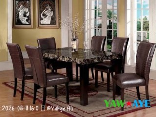 table-a-manger-en-ceramique-neuve-usage-3-mois