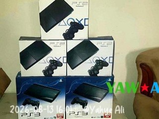 console-playstation-avec-jeux-et-accessoires-en-bon-etat
