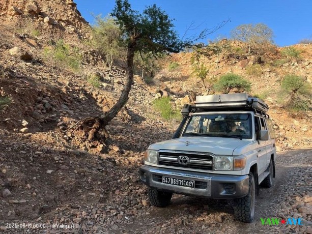 toyota-land-cruiser-hardtop-2015-diesel-boite-manuelle-10-places-big-0