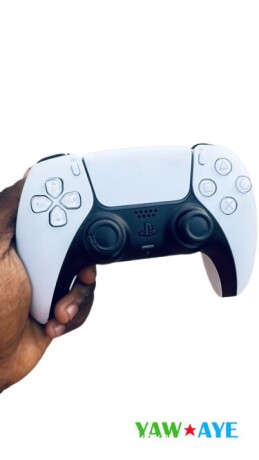 manette-ps5-neuve-a-prix-negociable-faites-une-offre-sur-yawaaye-big-1
