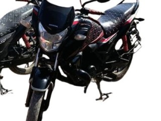 honda-moto-125-excellente-condition-prete-a-rouler