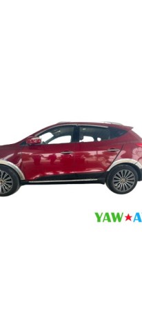hyundai-tucson-with-ac-in-great-condition-perfect-for-your-next-adventure-big-1