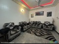 salon-tissu-confortable-et-bien-entretenu-elegance-pour-votre-interieur-sur-yawaaye-small-1