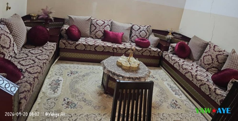 salon-marocain-traditionnel-elegance-et-confort-en-bon-etat-sur-yawaaye-big-1