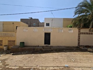 charmante-maison-f4-avec-veranda-et-terrasse-a-hodan-espace-de-vie-ideal