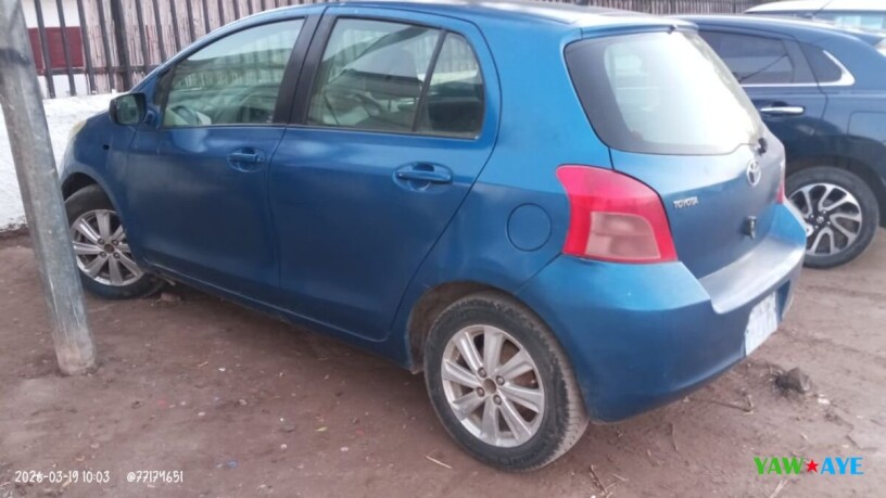 toyota-yaris-13-automatic-blue-beauty-in-great-condition-big-1