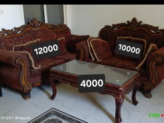ensemble-canape-2-pieces-2-tables-excellent-etat-a-saisir-sur-yawaaye