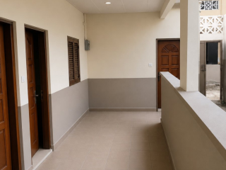 charmante-maison-3-chambres-avec-veranda-pres-de-la-route-darta-a-cite-poudriere