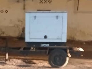louez-un-groupe-electrogene-15-kva-avec-chariot-pret-a-lemploi-sur-yawaaye