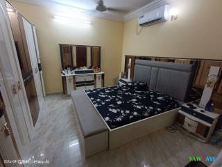 chambre-a-coucher-complete-avec-armoire-8-portes-style-et-confort-en-bon-etat