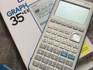 calculatrice-scientifique-neuve-a-saisir-utilisee-seulement-5-mois