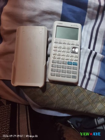 calculatrice-graphique-haut-de-gamme-en-excellent-etat-comme-neuve-sur-yawaaye-big-0