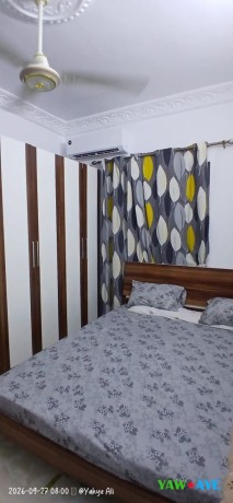chambre-a-coucher-complete-en-bois-et-blanc-style-elegant-excellent-etat-big-0