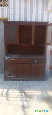 armoire-en-bois-de-cuisine-elegante-en-excellent-etat-a-saisir-sur-yawaaye-big-0