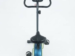 velo-dappartement-pratique-pour-cardio-a-domicile-en-excellent-etat