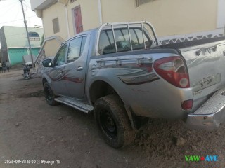 mitsubishi-l200-pickup-climatise-boite-manuelle-excellent-etat