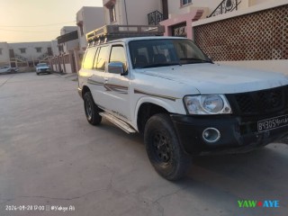 nissan-patrol-2010-luxurious-leather-seats-climate-control-drive-in-style